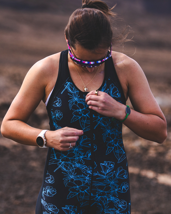 color-electric-blue-floral